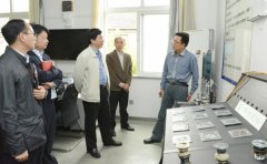 周祖翼赴我校大学生创业园调研